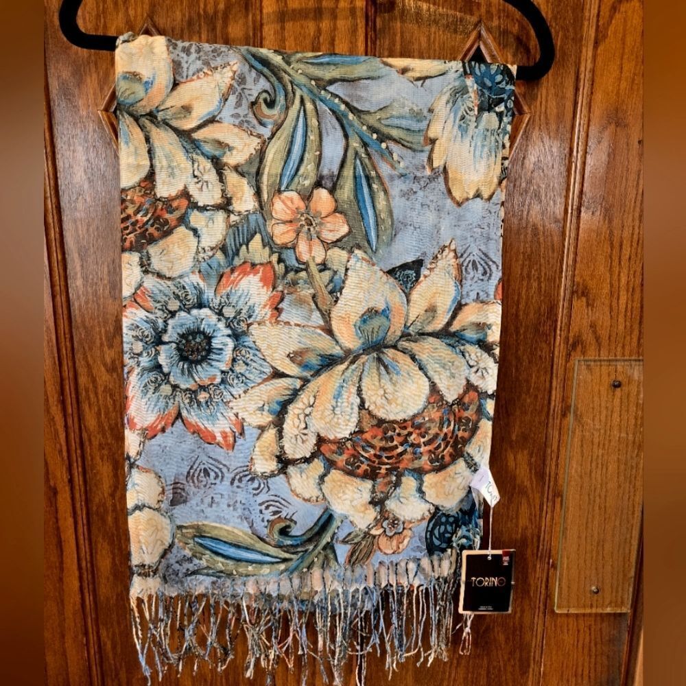 Torino Floral Patterned Scarf  with Fringe NWT